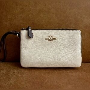 Coach Double Corner Zip Wristlet In Colorblock Ivory Light Saddle Leather